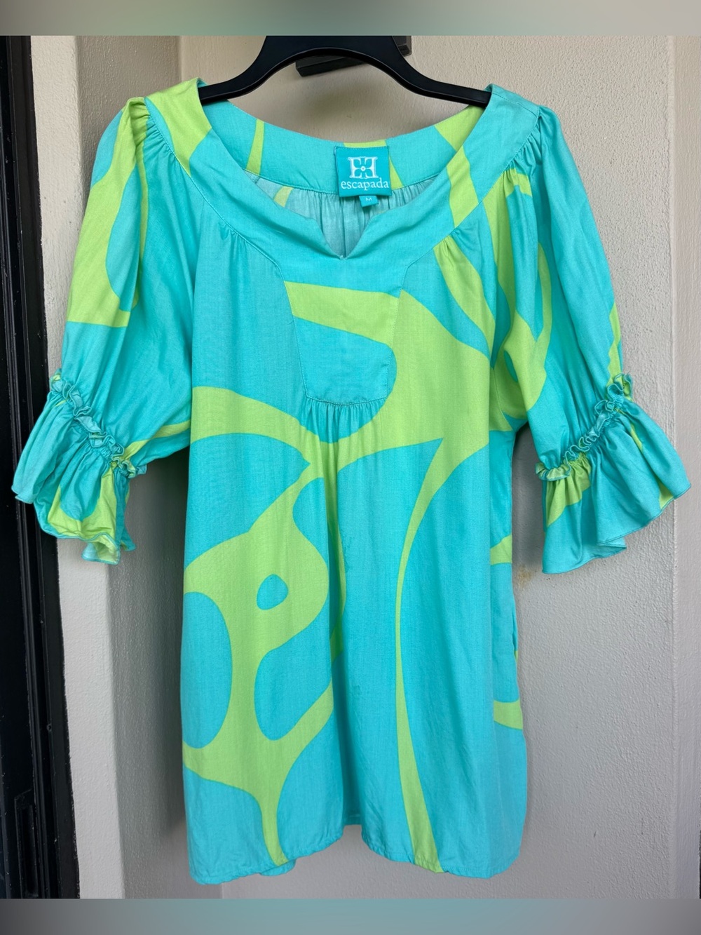 ESCAPADA Tunic Rayon Aqua/Lime Abstract Pattern 3/4 Ruffled Sleeve Split Neck M